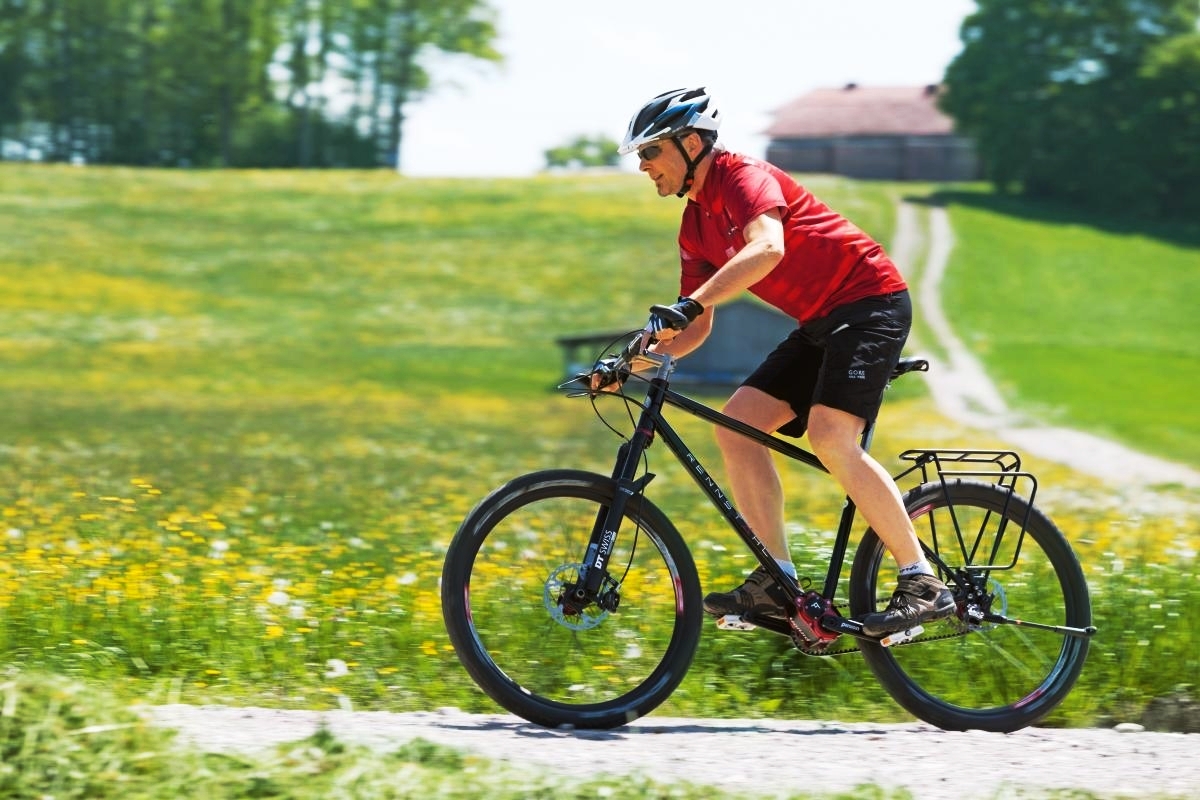 Rennstahl_853_MTB_test_trekkingbike_august_2015_conti_belt_drive